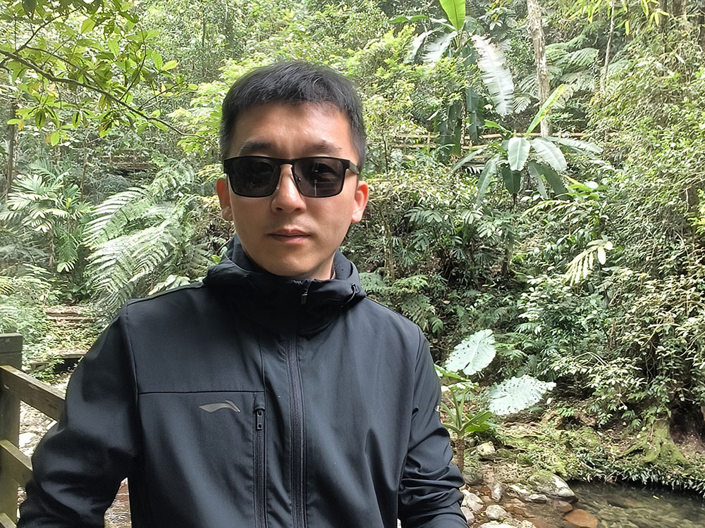 五指山热带雨林